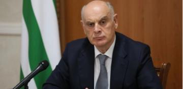 Abkhazia's President resigns following large anti-Moscow protests 