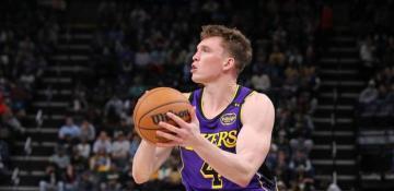 Dalton Knecht sets rookie record with nine 3-pointers in Lakers' 124-118 win over Jazz