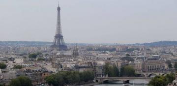 French government mulls budget concessions to avoid collapse