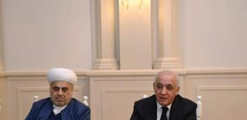 Azerbaijani PM meets attendees of Global Summit of Religious Leaders in Baku 