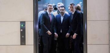 Turmoil in Scholz's coalition deepens as FDP leader resigns 