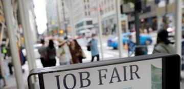 US weekly jobless claims at seven-month low; home resales rebound in October 