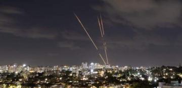 Hezbollah attacks Israeli air base near Tel Aviv