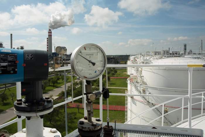 EU approves six-month extension for Slovakia's Russian oil exemption 