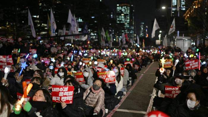 South Korea’s former defense chief formally arrested over martial law incident 