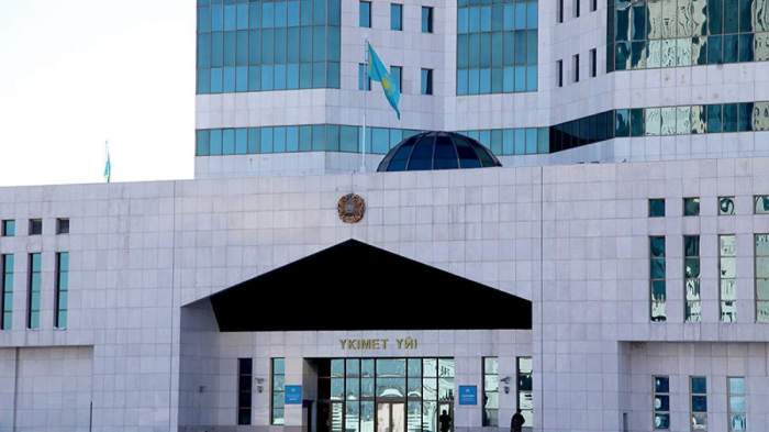Kazakhstan forms government commission to investigate Aktau plane crash 