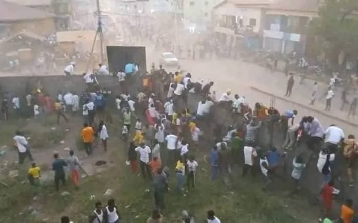 Dozens killed in violent clashes at football match in Guinea -  VIDEO 