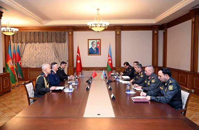 Azerbaijan, Türkiye discuss military co-op prospects, regional issues