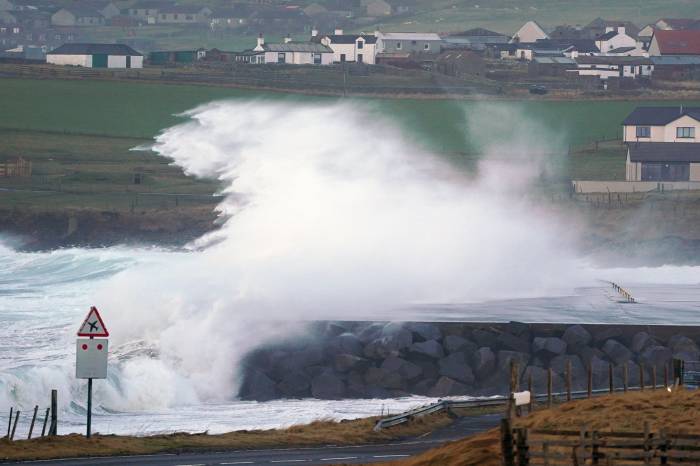 UK braces for Storm Darragh with damaging winds and potential disruptions