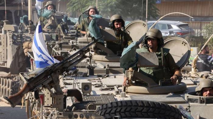 Israel deploys hundreds of troops near Syrian border 
