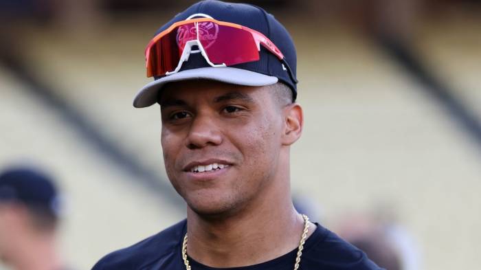 Juan Soto signs record-breaking $765 million contract with the New York Mets