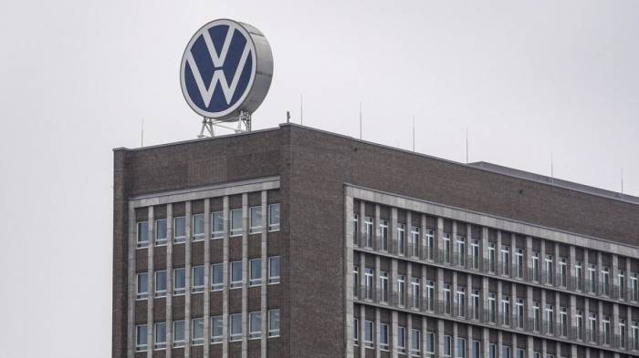 Volkswagen and labor unions to hold talks amid wage cuts, plant closures