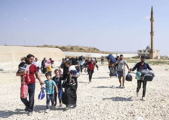 Türkiye to help Syrian refugees return home safely: FM 