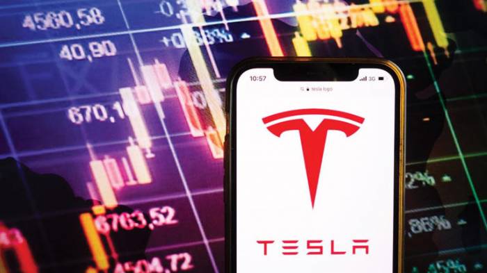 Tesla stock heads towards 400 for first time since 2022 