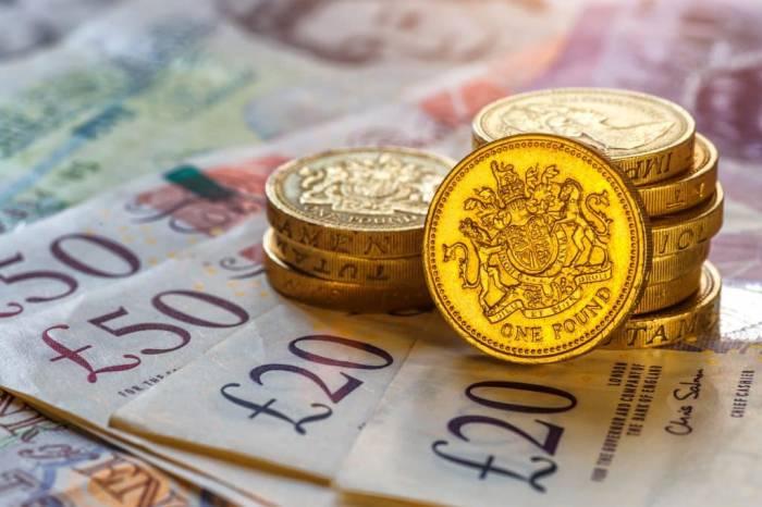 Pound strengthens to 2.5-year high against euro