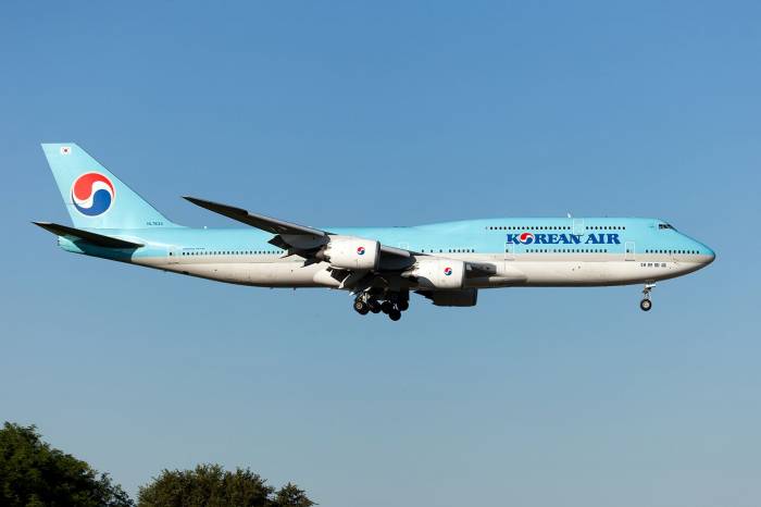 Korean Air acquires majority stake in Asiana Airlines for $1 billion