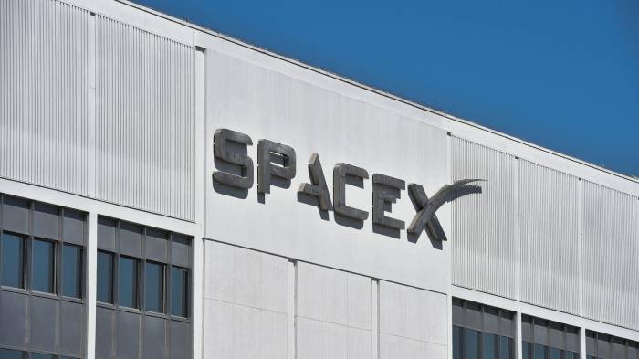 SpaceX headquarters to move to Texas, Musk confirms