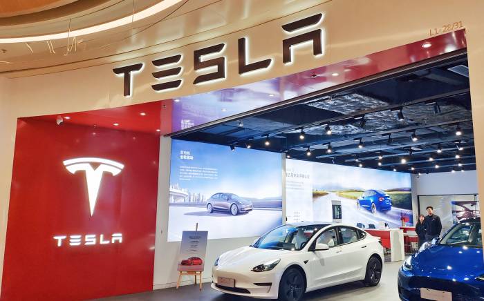Tesla debuts enhanced 'Actually Smart Summon' feature in China