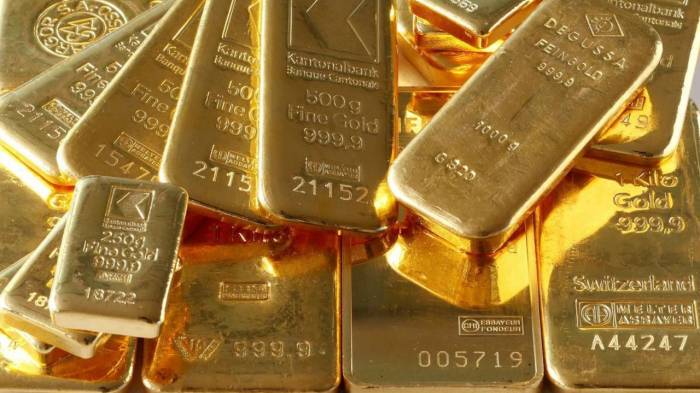 Gold prices dip as traders await Fed decision