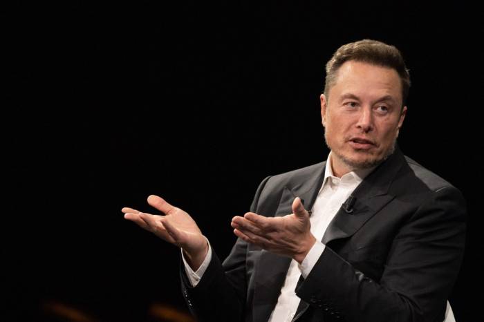 Elon Musk showcases political influence as government shutdown approaches 