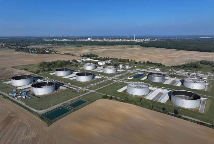  Europe's gas market: Reserves high, but challenges loom 