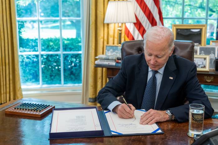 Biden inks $895 bln US defense budget for 2025