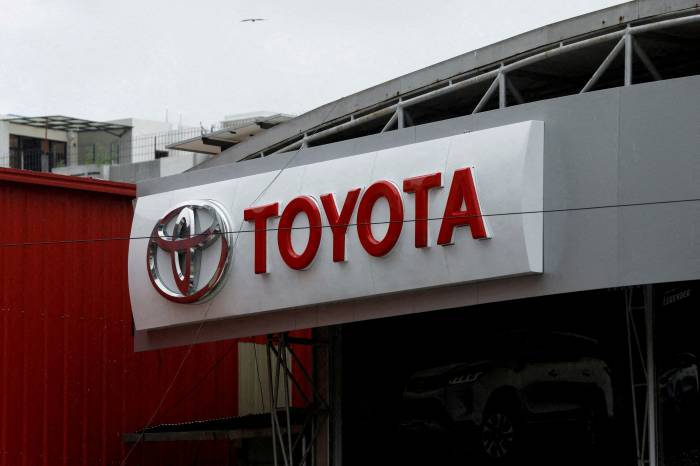 Toyota's global production drops for 10th month in a row despite sales growth