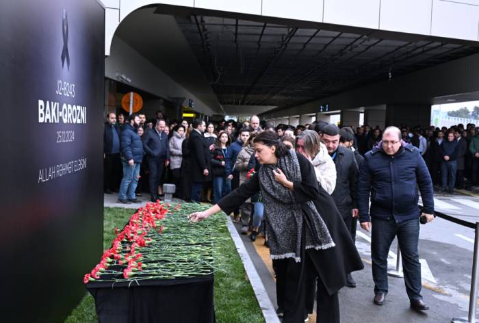 News about - Heydar Aliyev Int’l Airport staff pays tribute to plane crash victims