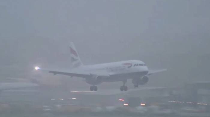 Fog disrupts UK airports, causing flight delays and cancellations