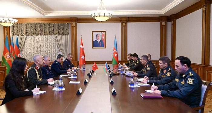 Azerbaijan, Türkiye discuss military co-op prospects, regional security