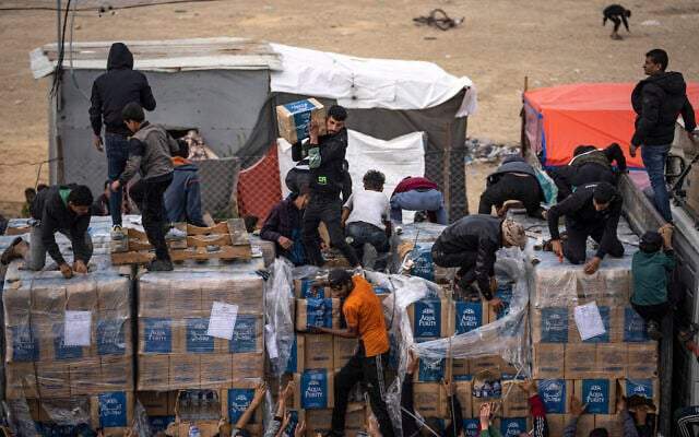 US and UN officials: Israel not addressing humanitarian aid looting in Gaza 