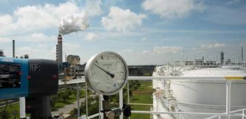 EU approves six-month extension for Slovakia's Russian oil exemption 