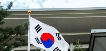 South Korean government agrees to lift martial law