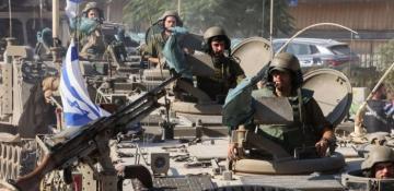 Israel deploys hundreds of troops near Syrian border 