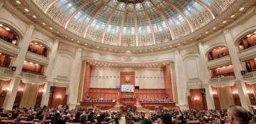 Romanian pro-EU parties form coalition government pact 