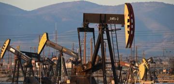 Oil prices surge on strong US economic data