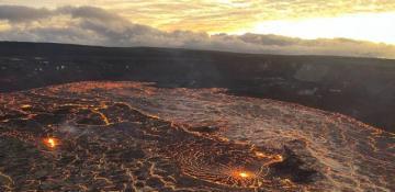 Hawaii's Kilauea volcano erupts, sending lava jets into sky 