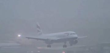 Fog disrupts UK airports, causing flight delays and cancellations