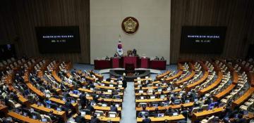 South Korea lawmakers reject president's martial law move 
