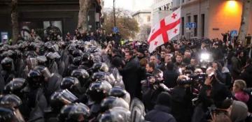 Participants of anti-government rally in Tbilisi block city’s main street again 