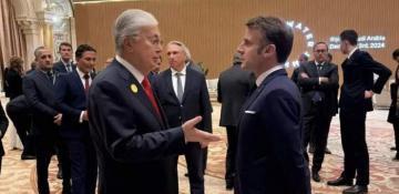 Kazakhstan President meets Emmanuel Macron in Riyadh 