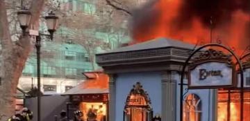 Fire breaks out at Bryant Park holiday market in NYC 