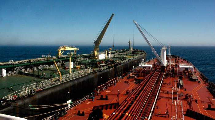 EU to propose sanctions on Russia’s ‘shadow fleet’ over cut cables 