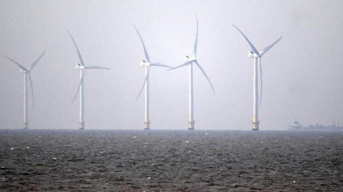 UK pays £1 billion to shut down wind farms 