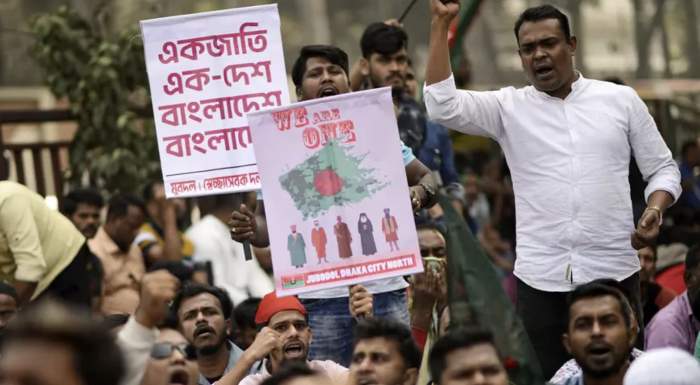 Bangladesh and India hold talks to ease rising tensions 
