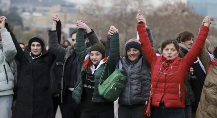 Thousands in Georgia participate in human chain protests against government 