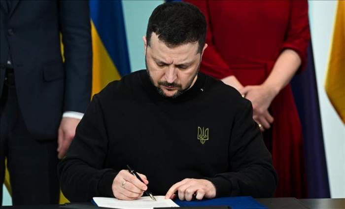 Zelenskyy dismisses several ambassadors 