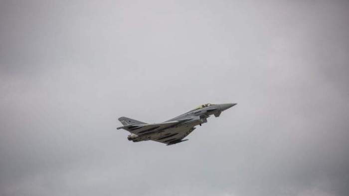 UK and Qatar expand cooperation on Typhoon and Hawk aircraft 