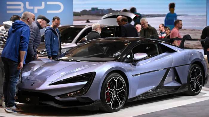 China's BYD closes in on Tesla as sales jump 