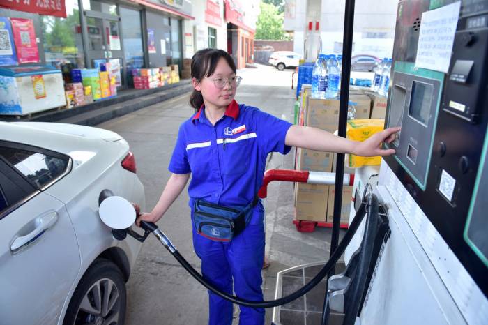 China to raise gasoline, diesel retail prices 